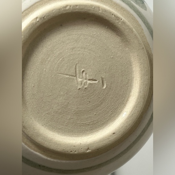 Set of 2 Matching Handmade Wheel Thrown Pottery Mugs Signed Cream Green - Picture 8 of 9